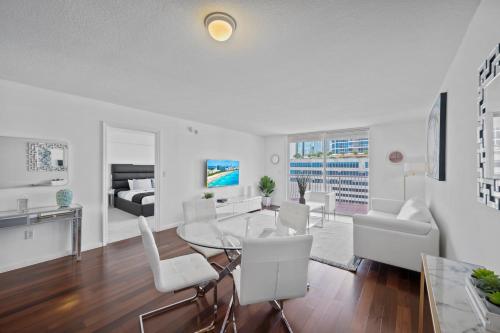 Private Unit Miami With Amenities And Parking in Miami, USA