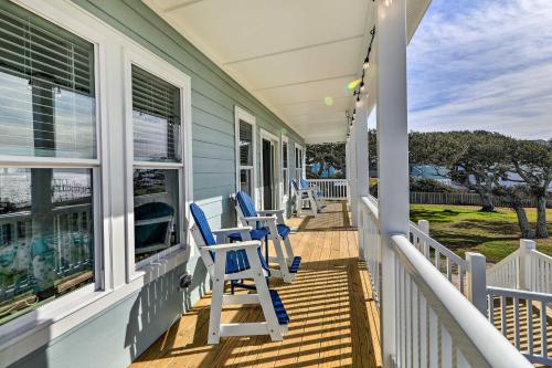 Waterview Home w/ Sunset & Lighthouse Views in Harkers Island (NC)