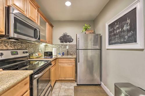 Fayetteville Apartment about 14 Mi to Atlanta Airport! in Fayetteville (GA)