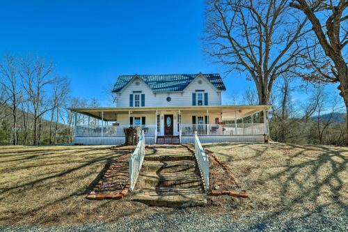 Spacious Weaverville Vacation Rental Home! in Weaverville, Vereinigte Staaten von Amerika