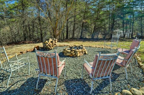 Spacious Weaverville Vacation Rental Home! in Weaverville, USA