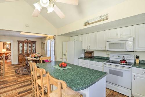 Spacious Weaverville Vacation Rental Home! in Weaverville, USA