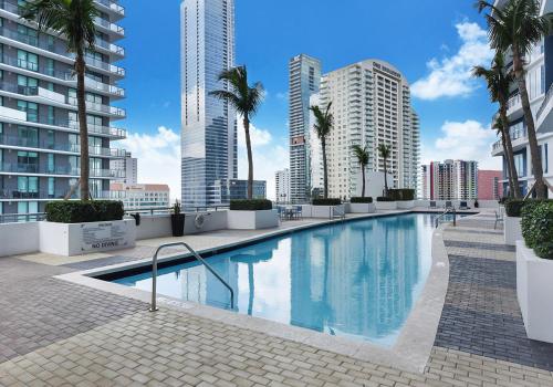 Iconic High floor 3 bedrooms in the heart of Miami