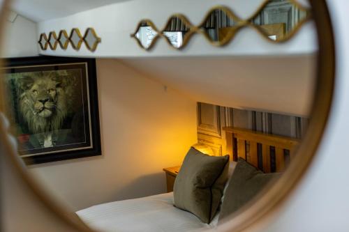 Holly Lodge Guest House - image 8