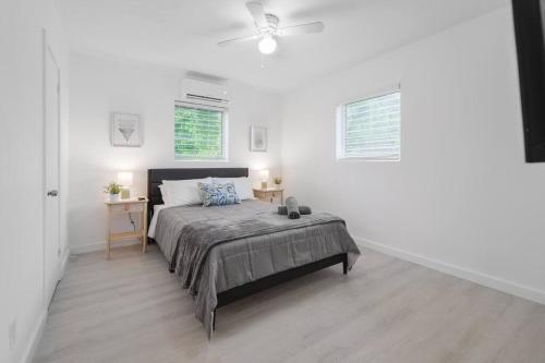 Beautiful Apt 2/2 Near The Beach in Miami, USA