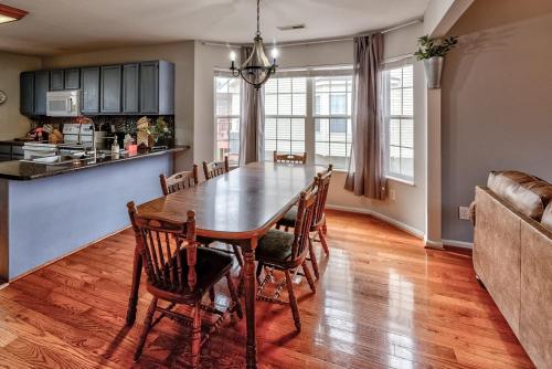 A Perfect Vacation Spot Close to Everything in Sevier County! - image 12