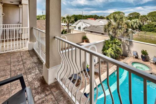 High Dune - 5 Bedroom Home - Private Pool & Hot Tub! West End - Elevator!!! - image 11