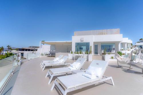 Lani's Suites de Luxe - Adults Only - image 11