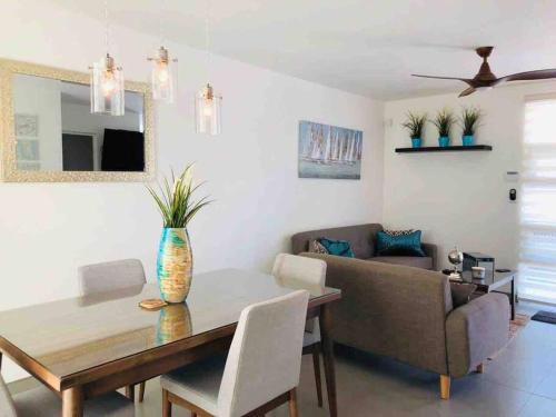 #CasaMare - Privada a una cuadra del mar con AC in Playa Ensenada