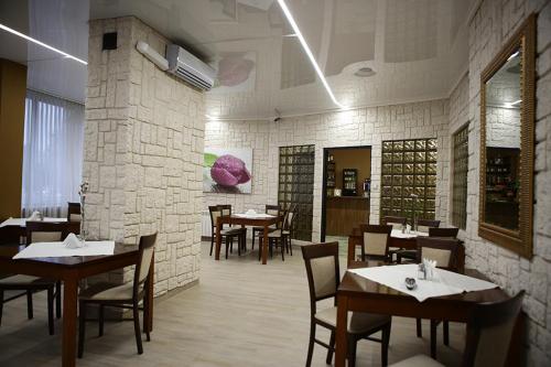 餐廳, 伊莎貝拉酒店 (Izabella) in 普拉維