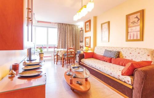  Piso Las naciones, cerca de la playa y varias piscinas in Benalmádena