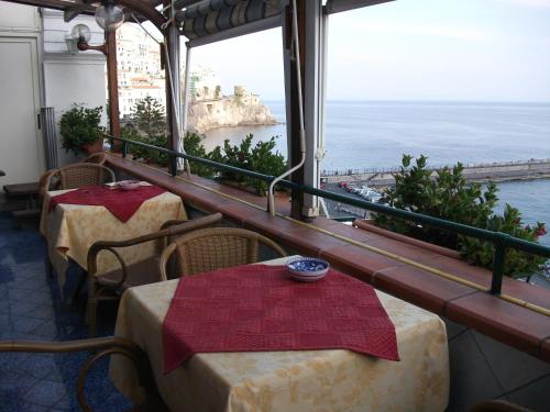 Restaurant, Holidays Baia D'Amalfi in Amalfi