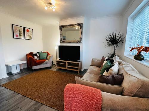 Stylish 3 Bed Semi in Windsor