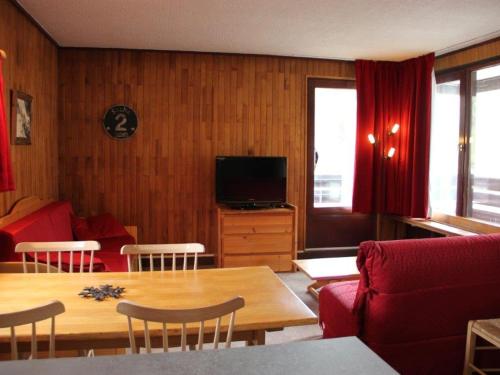 Apartment (6 Adults) image 10
