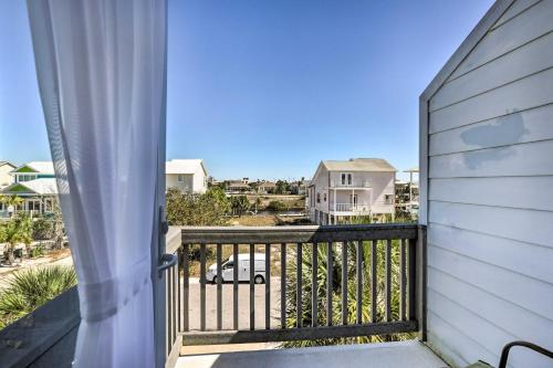 Sunny Perdido Key Townhome with Deck Walk to Beach!