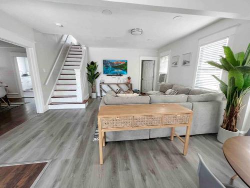 Modern Full Home Near Casinos off street parking in Atlantic City, USA