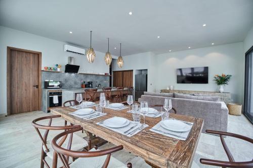 Luxury Villa with Private Pools, Terrace & Rooftop Terrace in Tulum, Mexico