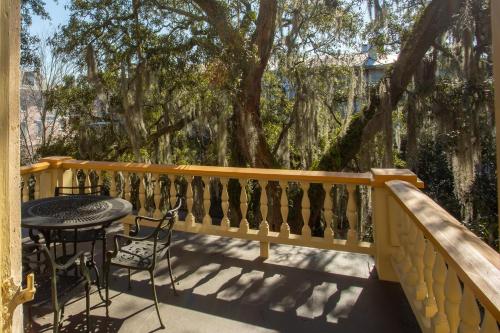 Juliette Low Room - Superior Queen with Balcony image 6