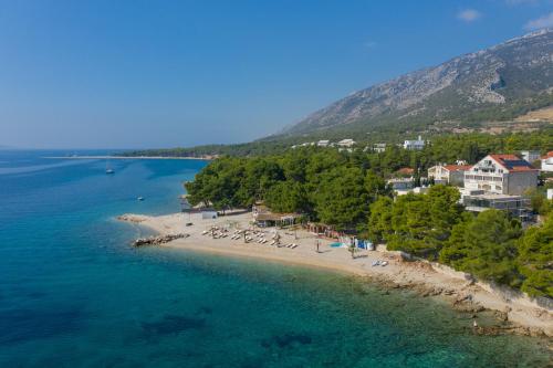 Luxury Double Room with Terrace and Pool view