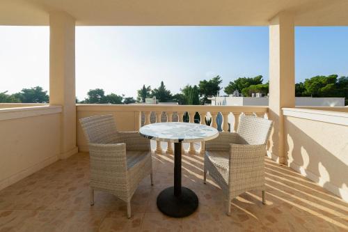 Luxury Double Room with Terrace and Sea View image 10