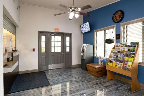 Suburban Studios Mentor - Cleveland Northeast in Mentor, USA