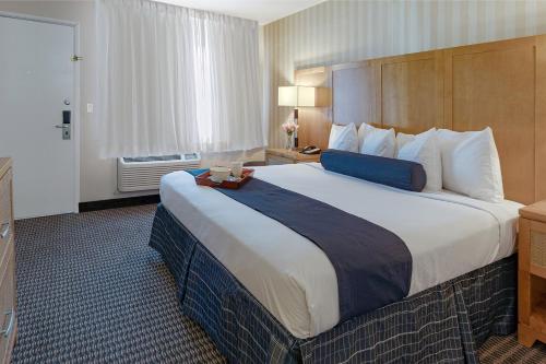 Travelodge by Wyndham Palm Springs