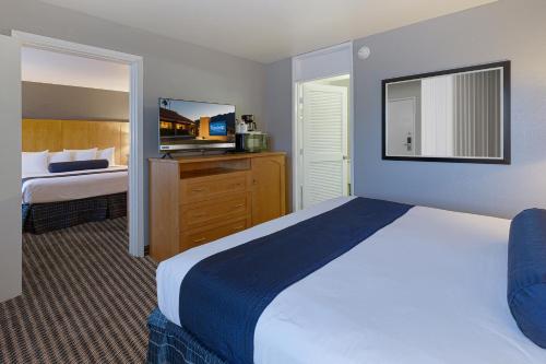 Travelodge by Wyndham Palm Springs