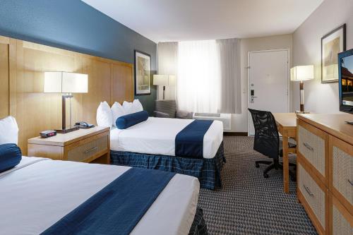 Travelodge by Wyndham Palm Springs - image 3