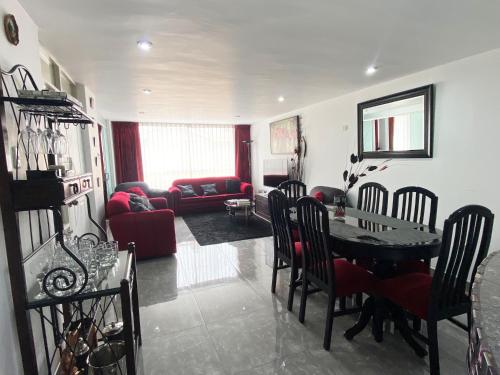 Ayli Apart Hotel near สนามบินนานาชาติโรดริเกซ บายอน