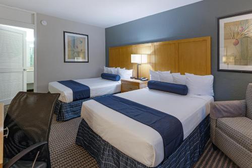 Travelodge by Wyndham Palm Springs