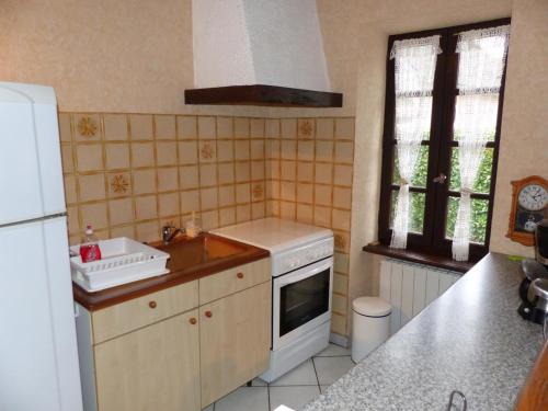 Maison avec jardin, idéal famille, à Bransat - FR-1-489-38 (Maison avec jardin, ideal famille, a Bransat - FR-1-489-38) in Magny-Cours