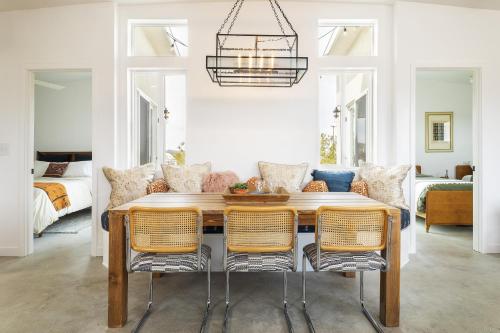 Harvest Moon Hideaway - BBQ, Hammocks & Dark Skies home in Joshua Tree, USA