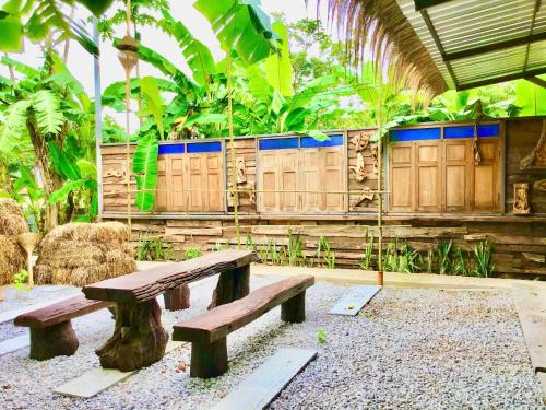 Pandangan, HUG Sakonnakhon near Lapangan Terbang Sakon Nakhon