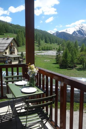 陽台/露台, Appartement au pied des pistes à Molines en Queyras (Appartement au pied des pistes a Molines en Queyras) in 凱哈斯地區莫利納