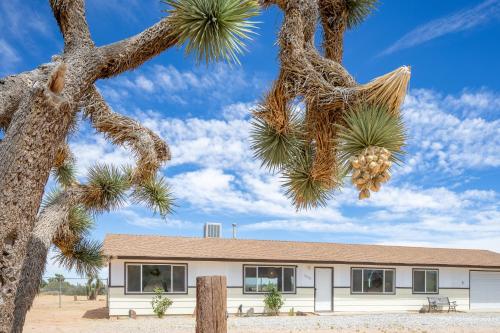 Gemini Retreat - Amazing Desert Night Skies home in Pioneertown (CA)
