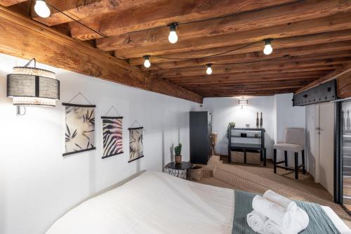 Three-Bedroom Apartment image 8