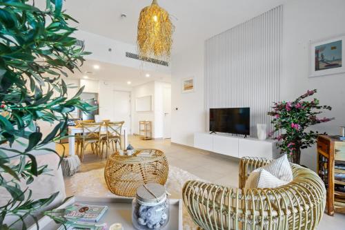 Iconic Views Apt With Balcony Close to the Beach, Dubai (photo 5)