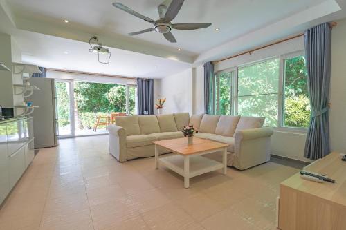 Solario Beachfront Villa - Koh Chang