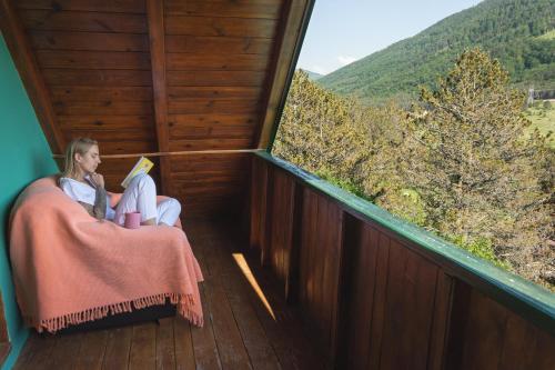 Skats, Mountain Villa Rujište (Mountain Villa Rujiste) in Humilišani