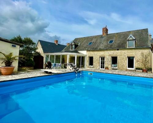 Maison vue mer avec piscine