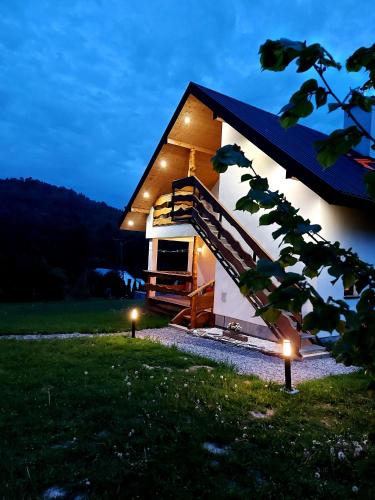 2 bedrooms, 4 beds
