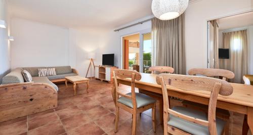 Insotel Cala Mandia Resort - image 14