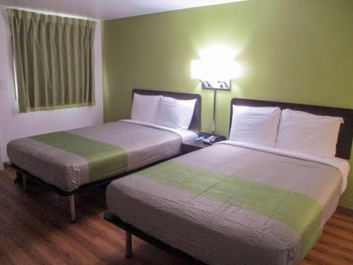 Deluxe Quadruple Room - Non-Smoking image 1