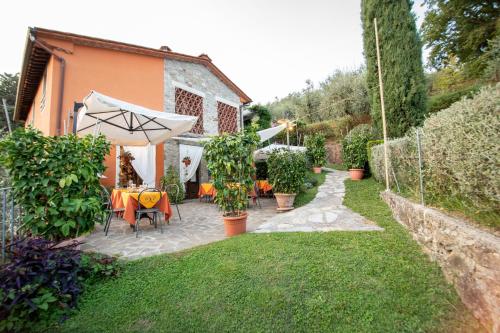 Létesítmények, Casetta di Butia, Ginestra apartment with swimming pool in Borgo A Mozzano