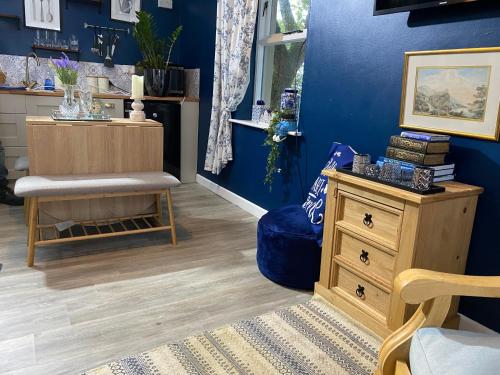 Blueberry Tiny Home in 塔伯特