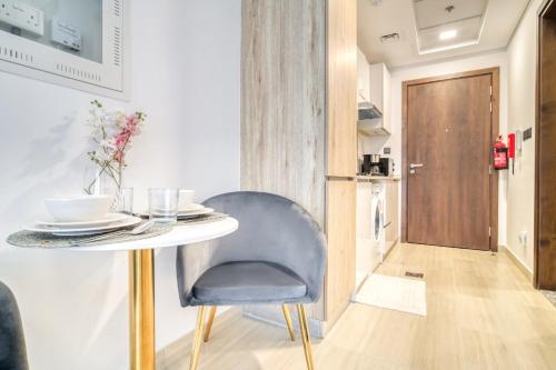 Modern Living Suites Dubai - image 14