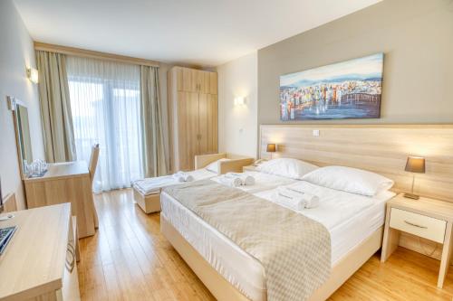 423665171 Hotel Villa MiraMar