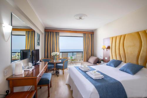 Anastasia Beach Hotel in โพรทาราส