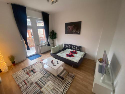 Altbau stylisch, zentral modern mit Balkon mitten in Wiesbaden