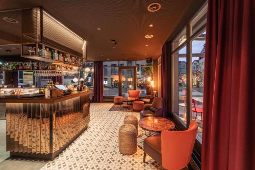 パブ/ラウンジ, ザ ヘイ ホテル (The Hey Hotel) in インターラーケン